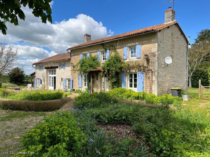 Beautiful House with Attached Gite, On 3 Acres And With A Heated Pool