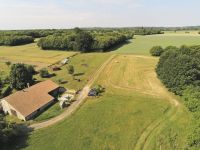 Peace And Calm : 3 Bedroom Detached House With 3.5 Acres : Near Champagne Mouton