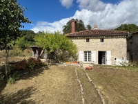 SUPERBES VUES ! Maison en Pierre de 4 Chambres à Nanteuil-en-Vallée