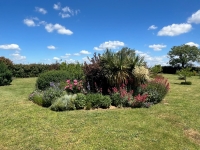 Élégante Demeure Ancienne avec Piscine et Jardin Paysager