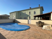 Beautiful 6 Bedroom House With Swimming Pool Near Aigre