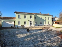 Belle Maison De 6 Chambres Avec Piscine Proche d'Aigre