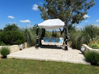 Élégante Demeure Ancienne avec Piscine et Jardin Paysager