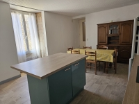 Charmante Maison avec 2 Chambres et Grange - Dans Un Village Pittoresque
