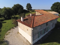 Charming Country House with Beautiful Gardens Close To Champagne Mouton & Confolens