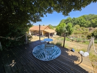 Superb Character House with 2 Bedrooms Between Champagne Mouton and Saint-Laurent-de-Céris