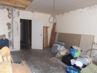 Townhouse To Renovate With Courtyard, Close to Commerce