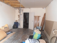 Townhouse To Renovate With Courtyard, Close to Commerce