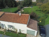 Très Jolie Maison de 2 Chambres avec Jardin et Garage