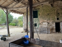 Très Belle Maison de 4 Chambres avec plus d'Un Hectare de Terrain