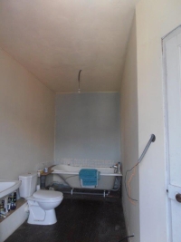 Townhouse To Renovate With Courtyard, Close to Commerce