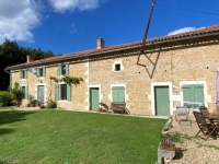 Superbe Maison de Campagne à Nanteuil en Vallée