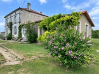 Magnifique Maison de Maître sur plus d'un Hectare de Terrain et avec de Belles Dépendances