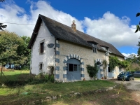 Manoir et Ancienne Grange Rénovée avec Piscine sur un Terrain de plus de 3 Hectares