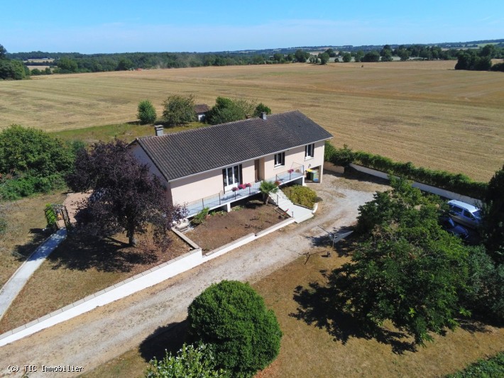 Large Detached House For Sale with Basement in Verteuil-sur-Charente