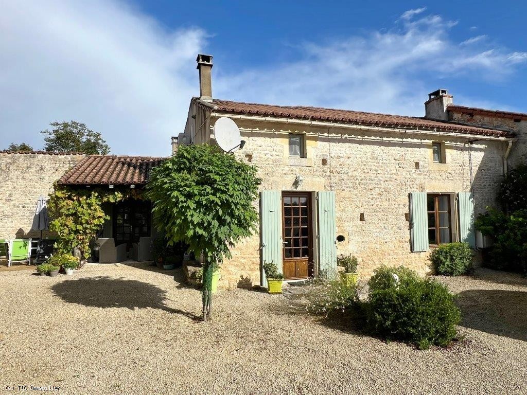 Superb 3 Bedroom Stone House with Heated Swimming Pool