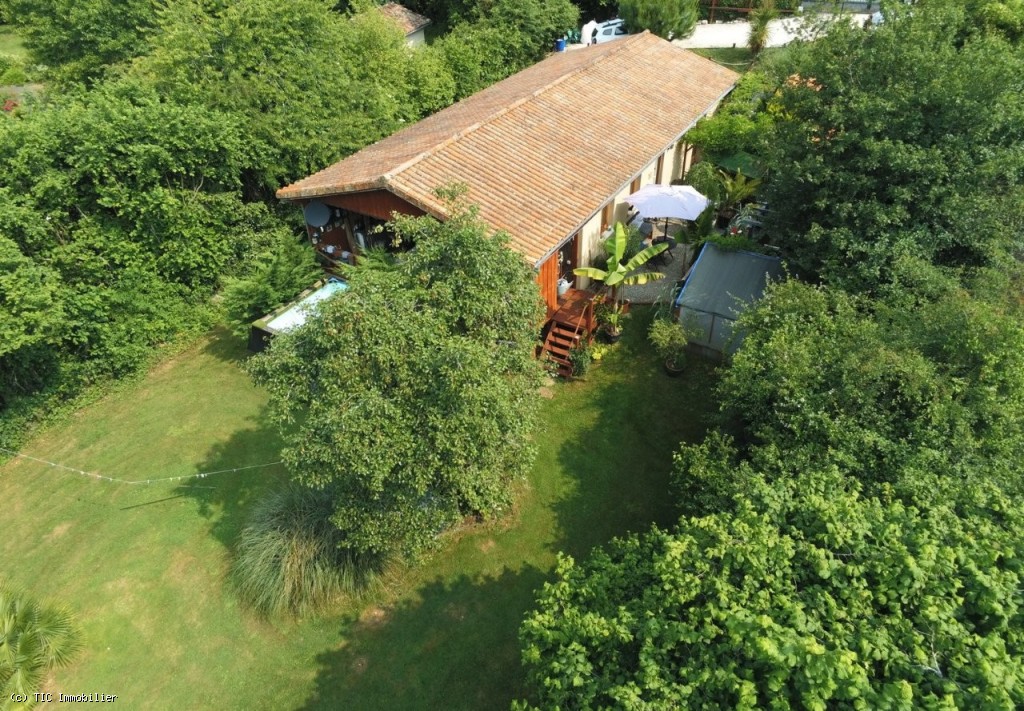 Nanteuil-en-Vallée Belle Maison de Plain-Pied avec 2 Chambres, Jardin Arboré et Plunge Pool