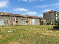 Magnifique Maison de Maître sur plus d'un Hectare de Terrain et avec de Belles Dépendances