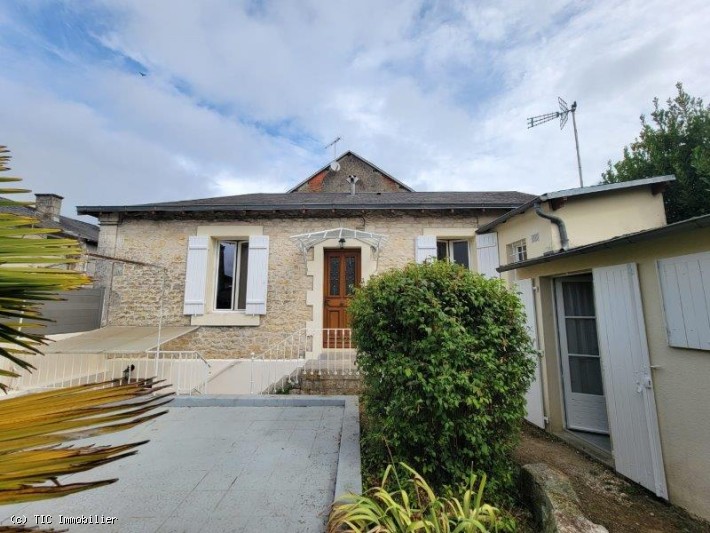 Pretty House with Garage and Garden in the Heart of Ruffec