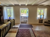 Superb Character House with 2 Bedrooms Between Champagne Mouton and Saint-Laurent-de-Céris