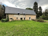 Manoir et Ancienne Grange Rénovée avec Piscine sur un Terrain de plus de 3 Hectares