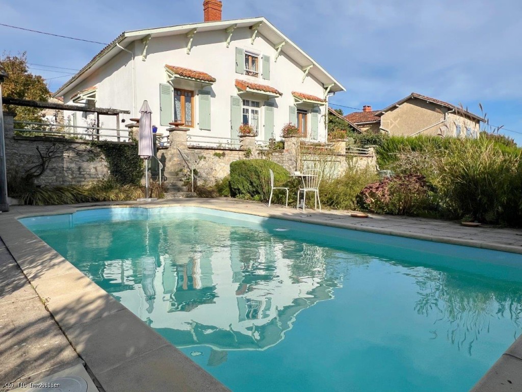 BEAUTIFUL VIEWS ! 4 Bedroom House For Sale In Charente with Swimming Pool