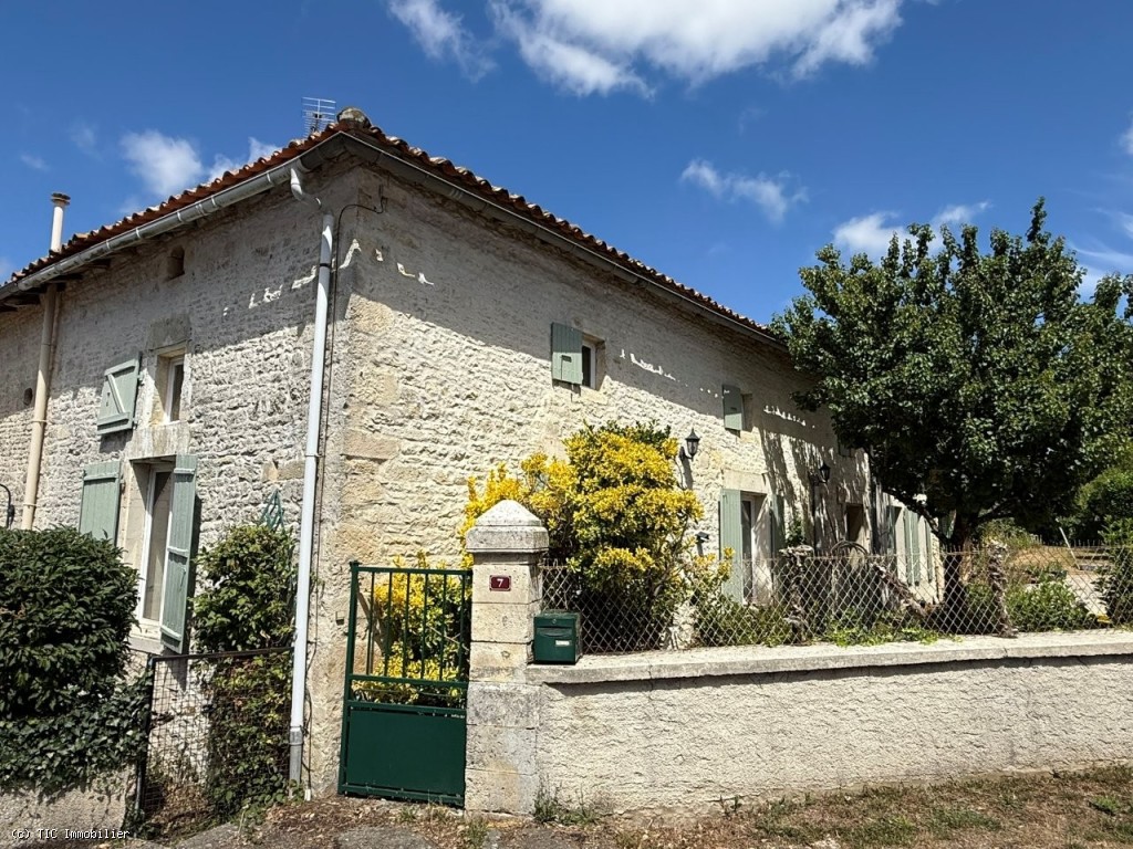 Character Home with 5 Bedrooms, 6 Minutes from Aunac-sur-Charente