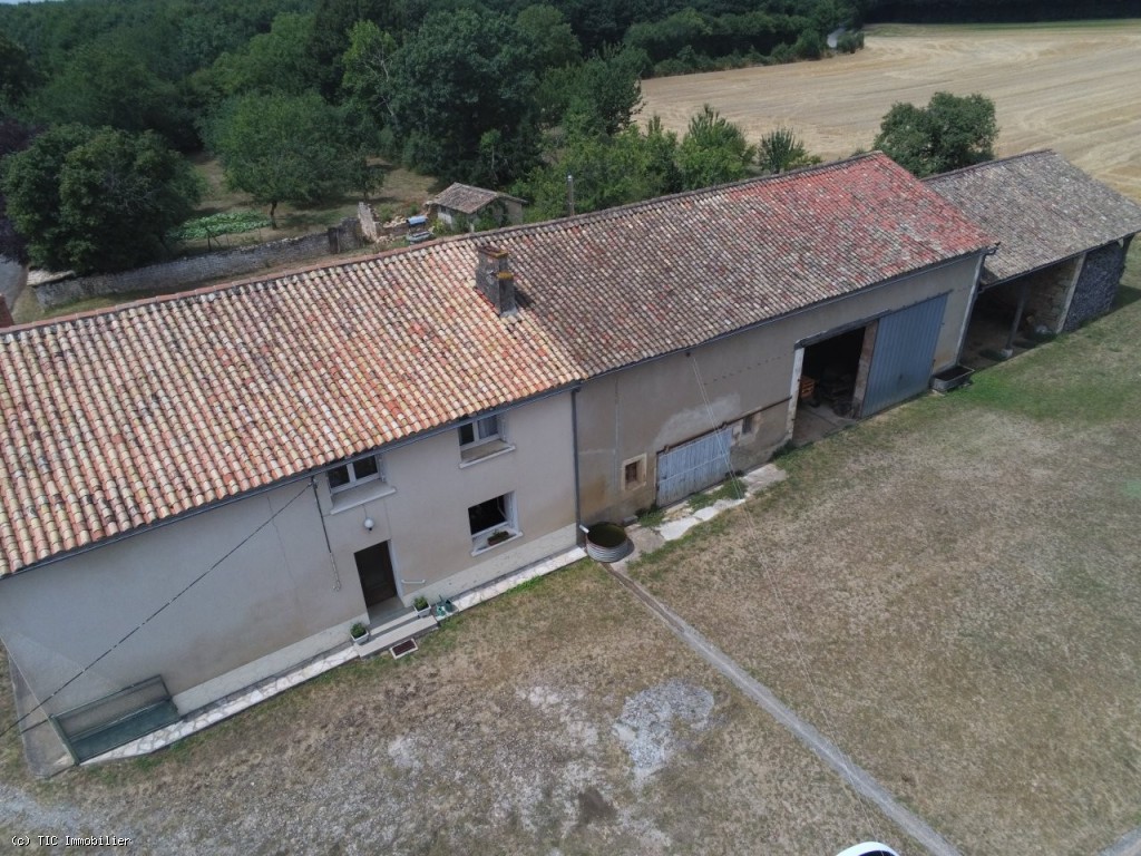 Grande Maison De Campagne Avec 5 Chambres Et Dépendances