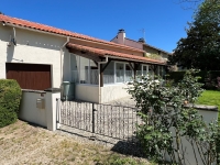 Maison De Campagne Située Au Calme A Vendre. 2 Chambres Et Grand Jardin