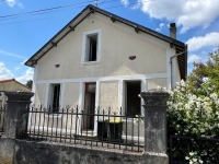 Stone House with Great Potential – 3 Bedrooms, Garden, and Attic to Convert