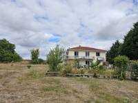 Pavillon Sur Sous Sol Avec Belles Vues et un Hectare De Jardin