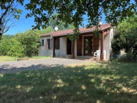 Pavillon Semi-Enterré Avec Beau Et Grand Jardin