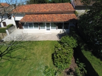 Maison De Campagne Située Au Calme A Vendre. 2 Chambres Et Grand Jardin