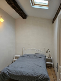 Ensemble Immobilier de Charme avec Maison Principale, Gîte, et Piscine