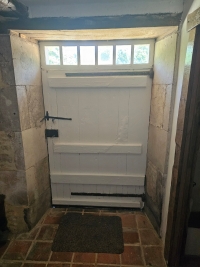 Superb Character House with 2 Bedrooms Between Champagne Mouton and Saint-Laurent-de-Céris
