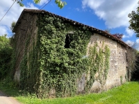 Beautiful Commercial Potentials: House for Commercial Use between Champagne-Mouton and Confolens to Renovate