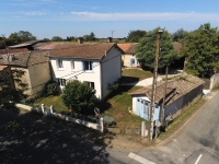 Jolie Maison de 3 Chambres avec Studio, Dépendances et Jardin