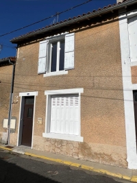 Maison de 2 Chambres avec Jardin au Centre de Ruffec