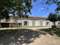 Superbe Maison Avec Gite, 5 Chambres et 6645m2 de Terrain