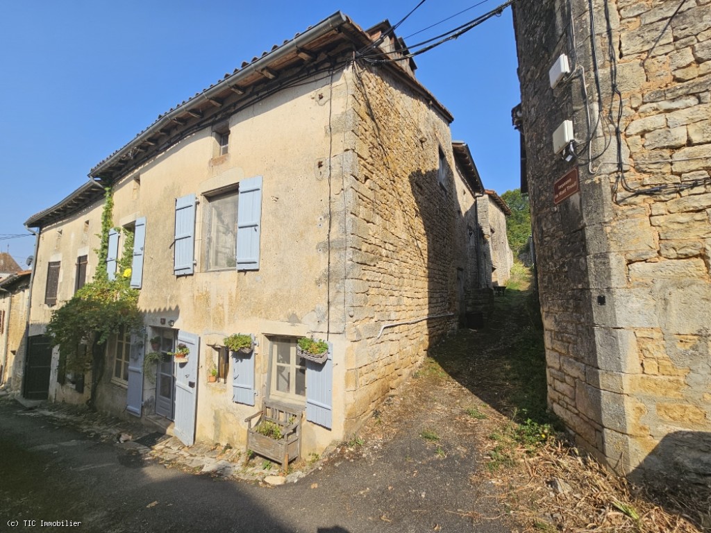 Beautiful Stone House in the Heart of the Picturesque Village of Nanteuil-en-Vallée