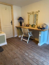 Belle Maison De Village avec 5 Chambres, Proche Commerces
