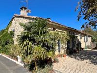 Belle Maison En Pierre Du 17e siècle
