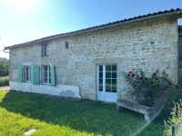 Maison Pleine de Charme avec Beau Jardin