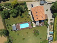 Élégante Demeure Ancienne avec Piscine et Jardin Paysager