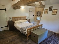 Superb Character House with 2 Bedrooms Between Champagne Mouton and Saint-Laurent-de-Céris