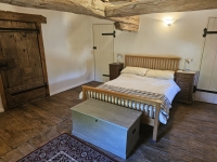 Superb Character House with 2 Bedrooms Between Champagne Mouton and Saint-Laurent-de-Céris