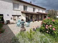 Beautiful Village House, Lovely Exterior And GîtePotential
