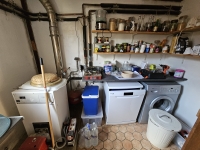 Ensemble Immobilier de Charme avec Maison Principale, Gîte, et Piscine