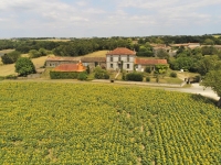 Magnifique Maison de Maître sur plus d'un Hectare de Terrain et avec de Belles Dépendances