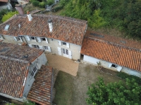 SUPERBES VUES ! Maison en Pierre de 4 Chambres à Nanteuil-en-Vallée